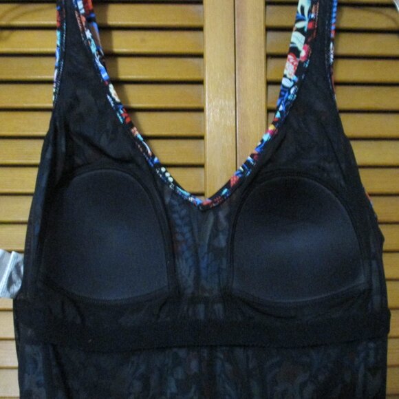Fit 4 U NEW bathing suit blue floral one piece, the bottom are shorts size 14 - Picture 5 of 11